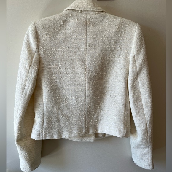ZARA WOMAN Size XS Textured Cropped Blazer Short Jacket Cream White Gold Buttons - Picture 4 of 13